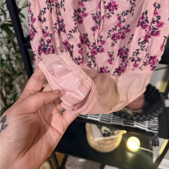 Free People Ruffled Tie Front Bodysuit in Purple and Pink size medium - Picture 4 of 9